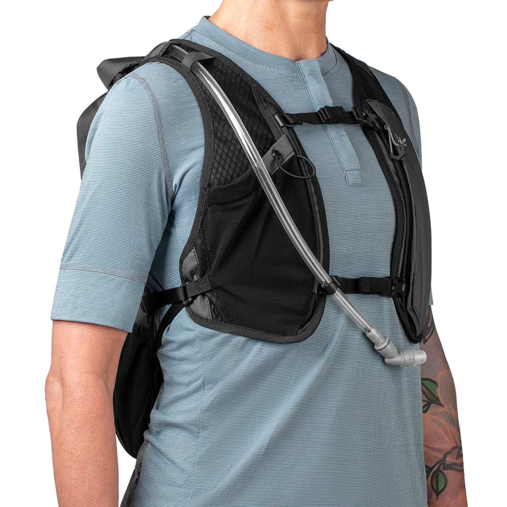 APIDURA - BACKCOUNTRY SERIES HYDRATION BACKPACK