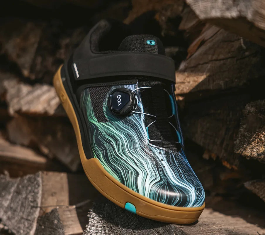 Crankbrothers Shoes Mallet Boa Black / Blue Swirl - Gum Outsole LIMITED EDITION