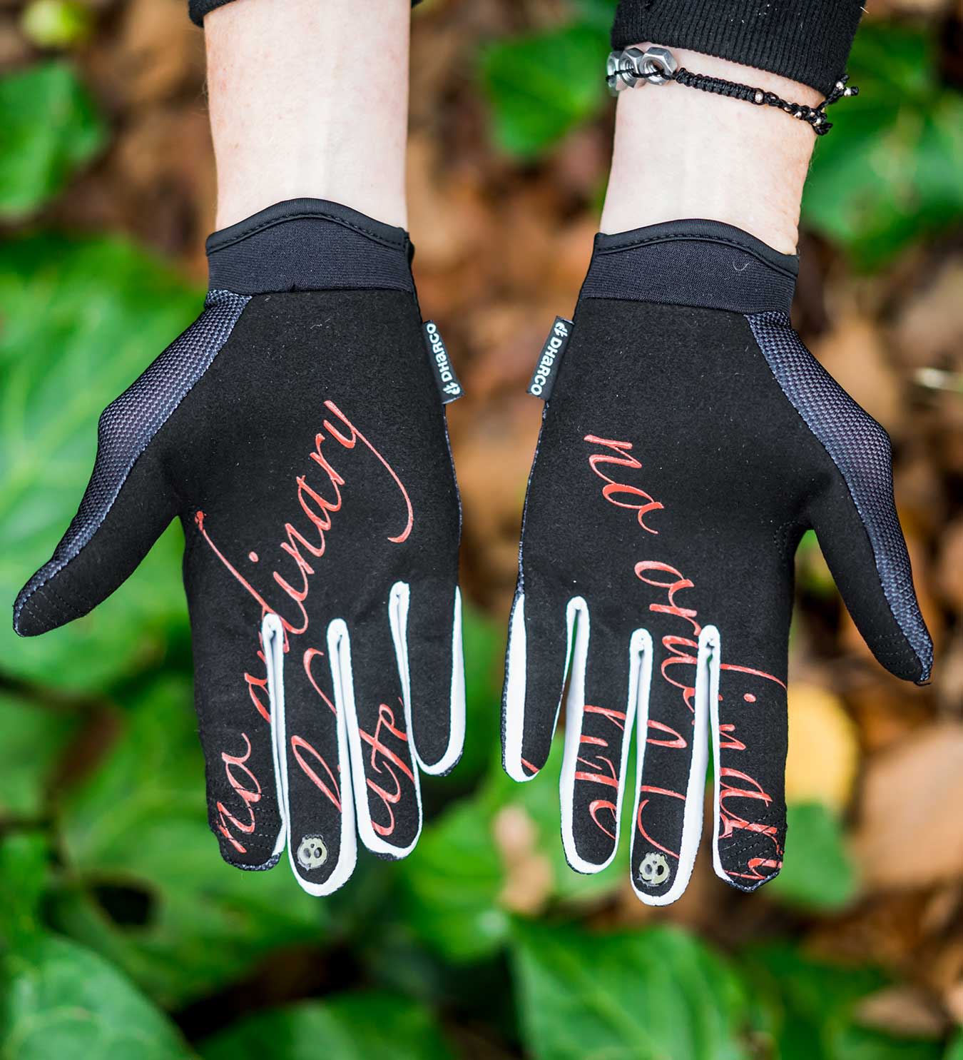 DHaRCO Womens Gloves Stealth